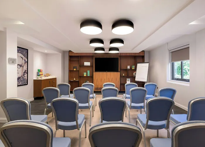 Courtyard By Marriott Glasgow Airport